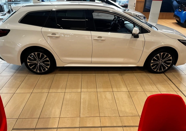 Toyota Corolla cena 139999 przebieg: 7, rok produkcji 2024 z Brzozów małe 92